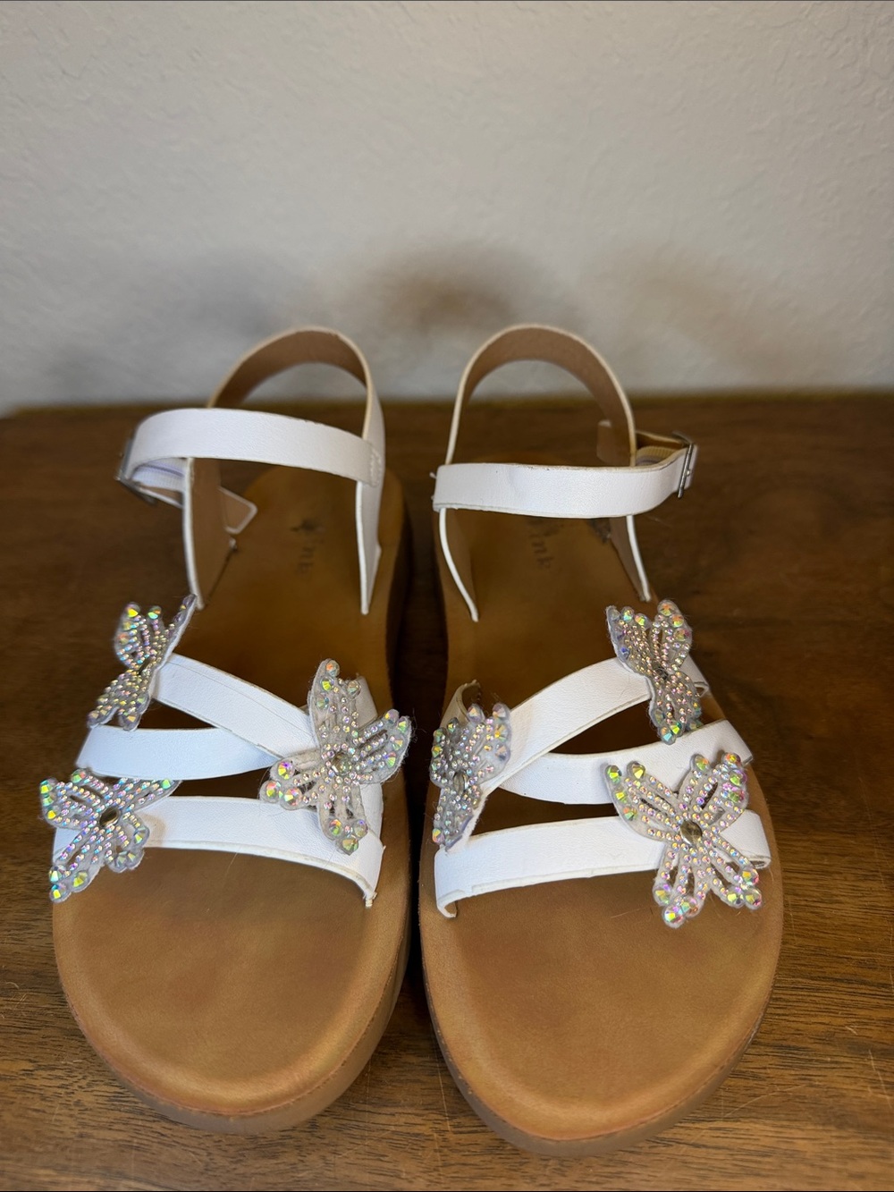 Link White Sandals with Iridescent Butterfly Accents